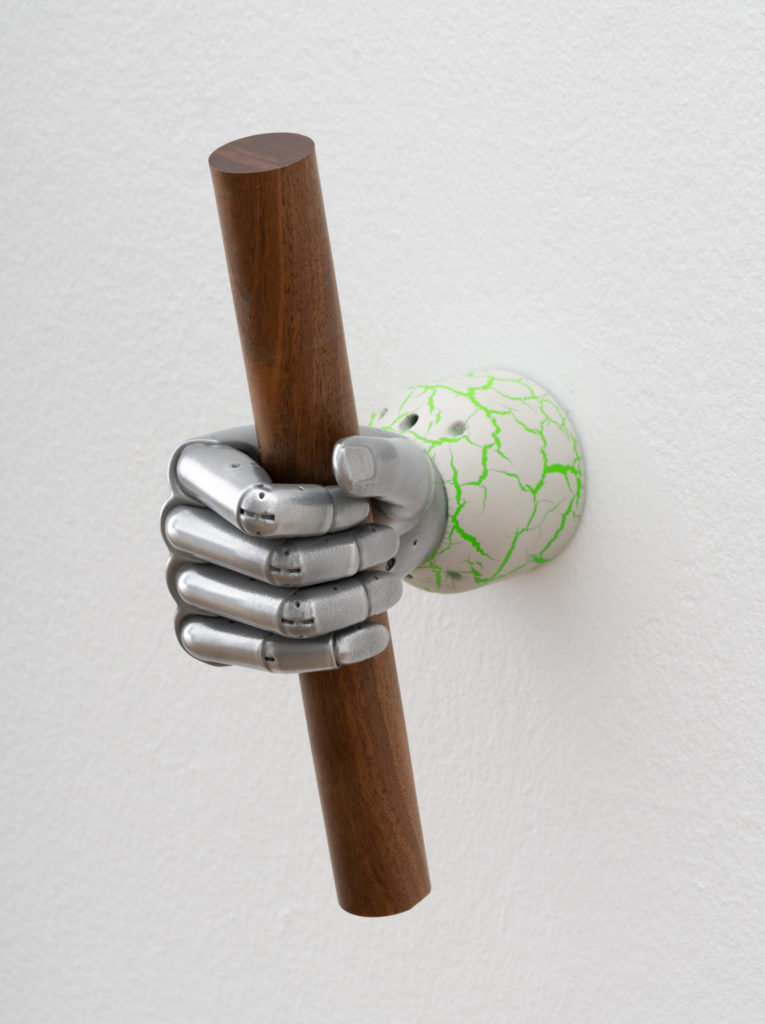 Et detaljebillede af en skulptur.